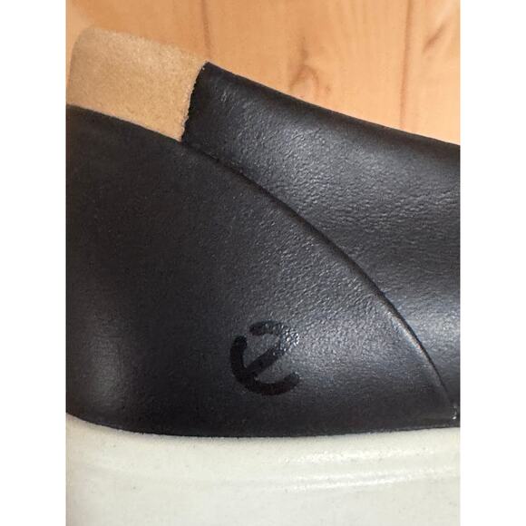 Ecco | NWOT Soft 7 Black Leather Slip On Comfort Sneakers | Size 38 EU - Picture 11 of 11